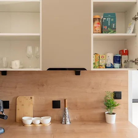 Retro Design Spot Close To Off-piotrkowska